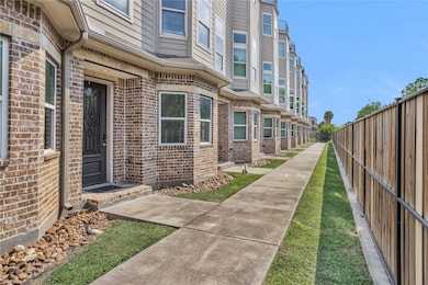 2020 Mcgowen St unit 8, Houston, TX 77004 - photo 3