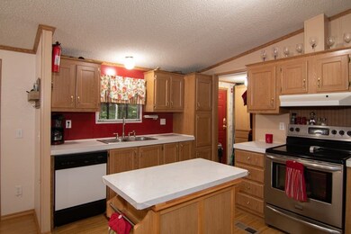 8 Morgan Rd, Rochester, NH 03868 - photo 2