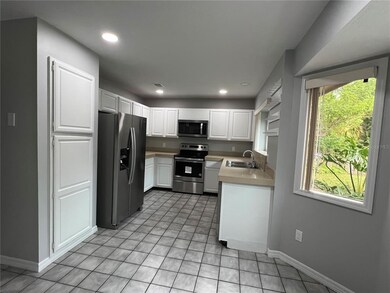 Kitchen & Breakfast Nook