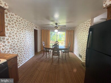 27 E Kennedy Dr, Clementon, NJ 08021 - photo 4