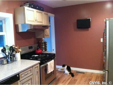 Kitchen stainless appliances