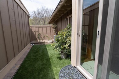 8511 Circle r Course Ln, Escondido, CA 92026 - photo 7