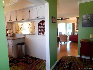 Entryway to Kitchen