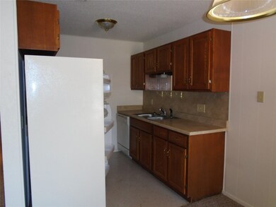 955 Minter Ln unit 957, Abilene, TX 79603 - photo 5