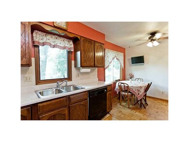 Kitchen. Spacious kitchen with all appliances incl