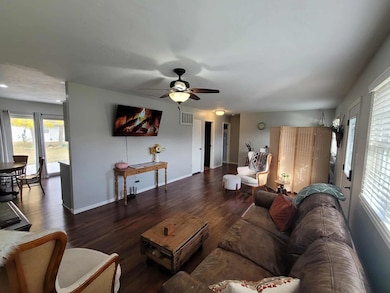 1705 Mason St, New Holstein, WI 53061 - photo 2