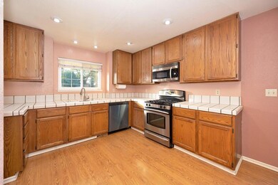 9552 Dunkerrin Way, Elk Grove, CA 95758 - photo 5