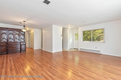 6 Farmingdale Ct, Red Bank, NJ 07701 - photo 2