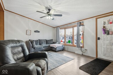 4687 Breckenridge Dr, Columbus, IN 47203 - photo 6