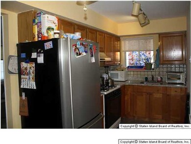 19 Franklin Ln unit E, Staten Island, NY 10306 - photo 3