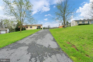 3862 Albert Ave, Greencastle, PA 17225 - photo 2