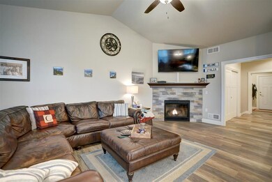 6287 Stone Gate Dr, Fitchburg, WI 53719 - photo 2