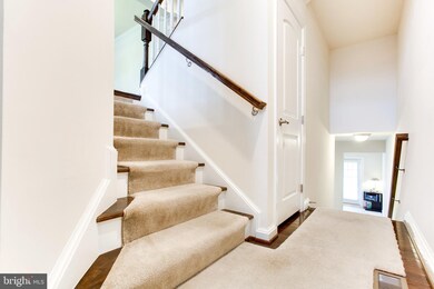 42639 Offenham Terrace, Chantilly, VA 20152 - photo 5