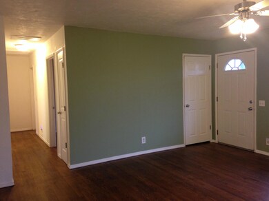 HallwayfromLivingRoom