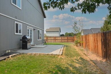 2917 SW Lava Ave, Redmond, OR 97756 - photo 4