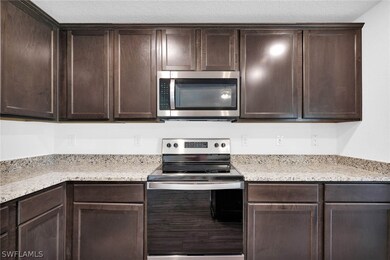 254 Blackstone Dr, Fort Myers, FL 33913 - photo 6