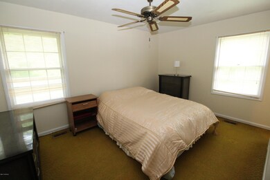 711 Dennis Ct, Jacksonville, NC 28546 - photo 7