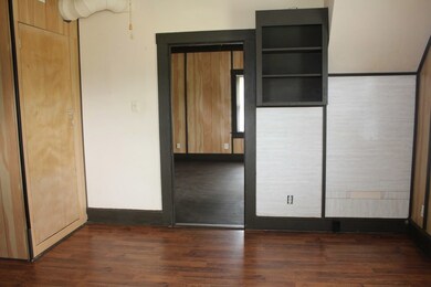 Eat-in Kitchen