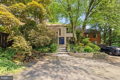 10905 Knights Bridge Ct, Reston, VA 20190 - photo 5