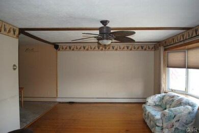 1675 Laurel Ln, Macungie, PA 18062 - photo 4