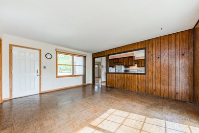 2902 Meadow Dr, Rolling Meadows, IL 60008 - photo 5