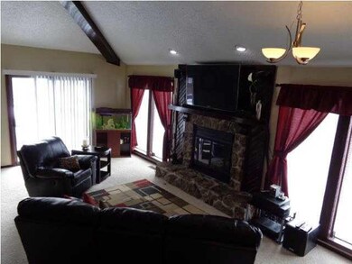 THERMAL, FLOOR TO CEILING WINDOWS, LET IT SNOW!