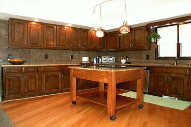 805 50th St, West Des Moines, IA 50265 - photo 7