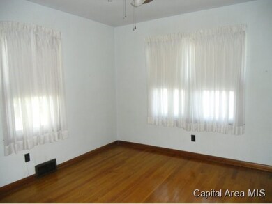 1587 Poor Farm Rd, Jacksonville, IL 62650 - photo 7