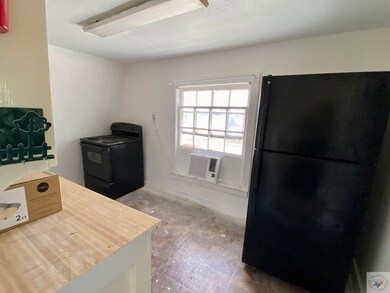 1302 Bowie St, Texarkana, TX 75501 - photo 3