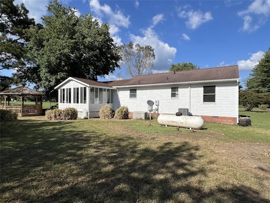 127 Parrotts Creek Ln, Water View, VA 23180 - photo 2