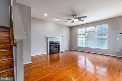 42476 Mandolin St, Chantilly, VA 20152 - photo 6