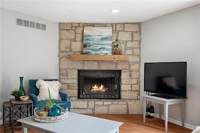 20505 Crickett Ln, Lenexa, KS 66220 - photo 3