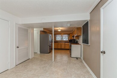 227 Auburn Dr SW, Cedar Rapids, IA 52404 - photo 7