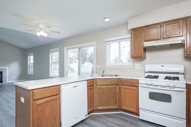 1446 Westbury Cir, North Aurora, IL 60542 - photo 6