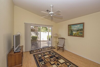 005_Family Room