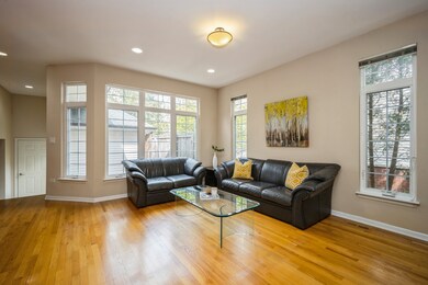 4246 Linden Tree Ln, Glenview, IL 60026 - photo 4