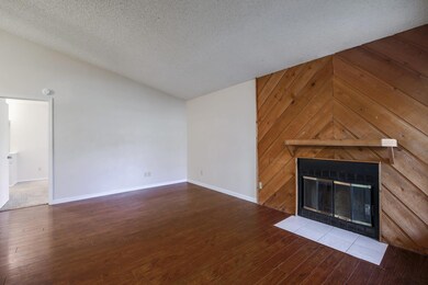 4407 Limewood Ct unit B, Austin, TX 78727 - photo 5