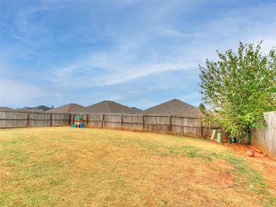 9632 Eli Dr, Moore, OK 73160 - photo 5