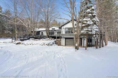 2807 Faussett Rd, Howell, MI 48855 - photo 2