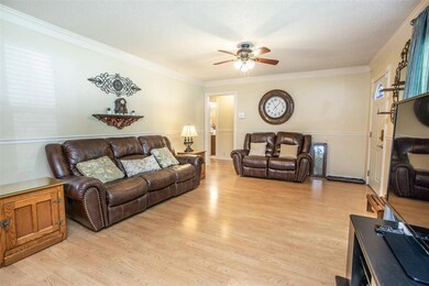 1212 Magnolia St, Gainesville, TX 76240 - photo 5