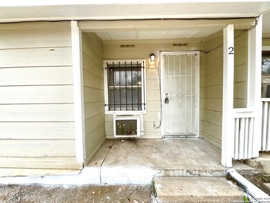 602 Lovett Ave unit 2, San Antonio, TX 78211 - photo 2