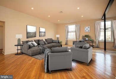 71-75 N Main St unit 201, Lambertville, NJ 08530 - photo 4