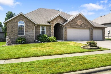 1126 N Gretchen St, Nixa, MO 65714 - photo 2