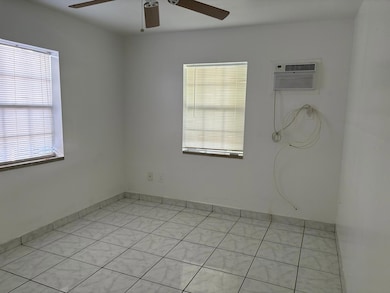 31 SW 10th St unit 1, Dania, FL 33004 - photo 5