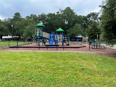 408 Palmetto St, Saint Simons Island, GA 31522 - photo 4