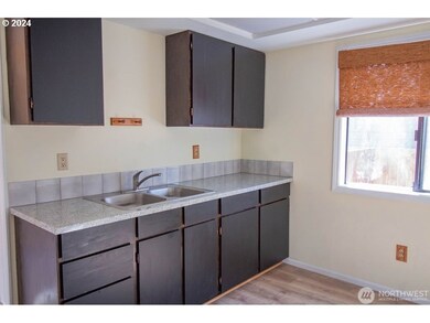 3053 Garfield St, Longview, WA 98632 - photo 7