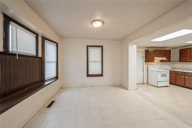 1245 5th Ave SE, Cedar Rapids, IA 52403 - photo 6