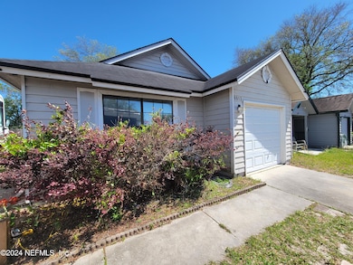 8812 Townsquare Ct, Jacksonville, FL 32216 - photo 2