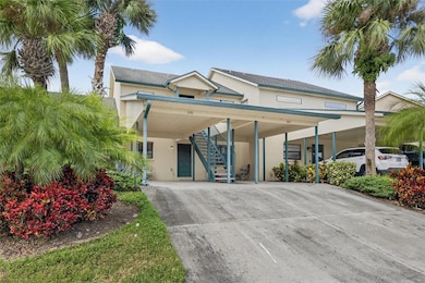 620 Yardarm Dr unit 10, Apollo Beach, FL 33572 - photo 3