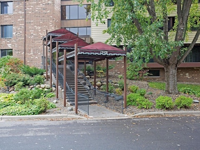 Windwood Condominiums unit 222A, Edina, MN 55439 - photo 2